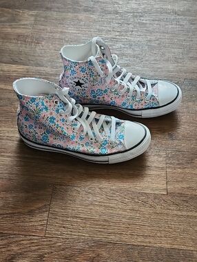 Converse Chuck Taylor All Star High Tops "Mini Flowers" Sneakers Women Sz 8.5